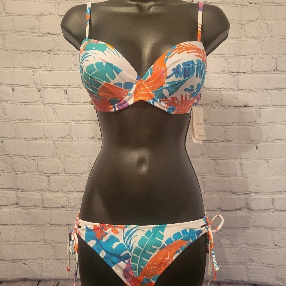 Raisins Juniors' Underwire Bikini Top & Bottom - Riviera Maya Multi